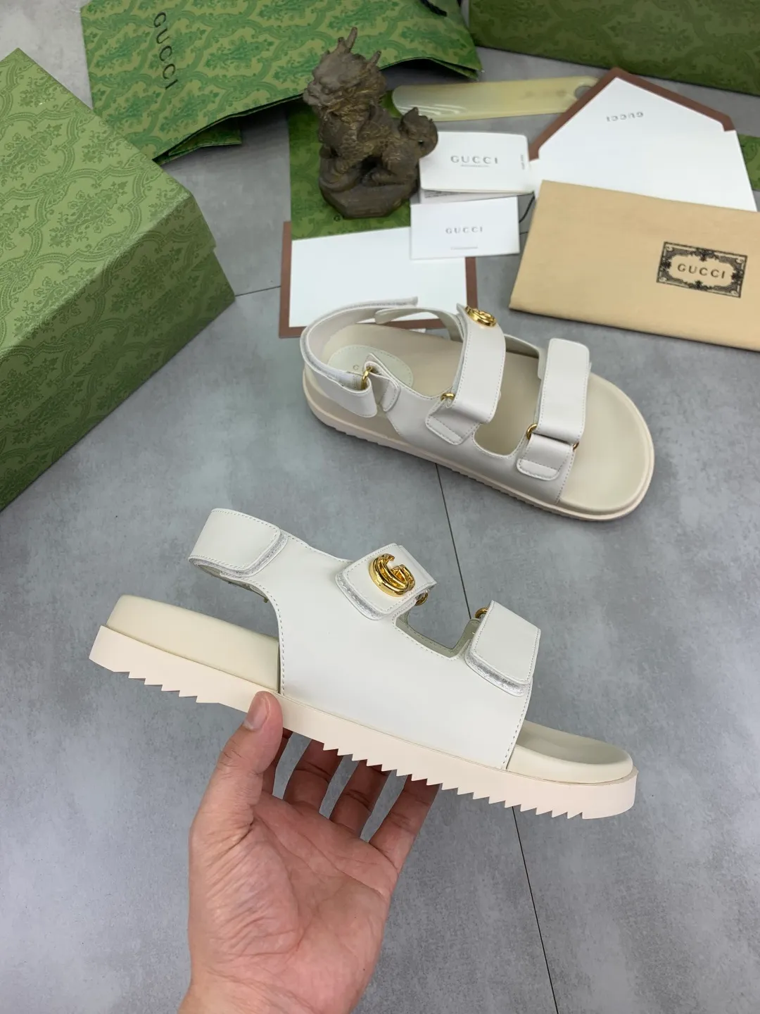 Men's Men's Shoes 💰P460💰【New Style】High Version 🎁🎁🎁 GUCCI New Year of the Snake casual slippers, original official website, perfect workmanship, transmitting a kind of noble luxury, sublimating its definition of luxury in Gucci's high-end extraordinary craftsmanship. Original Gucci double G combination outsole, code number: 35-45, complete package
